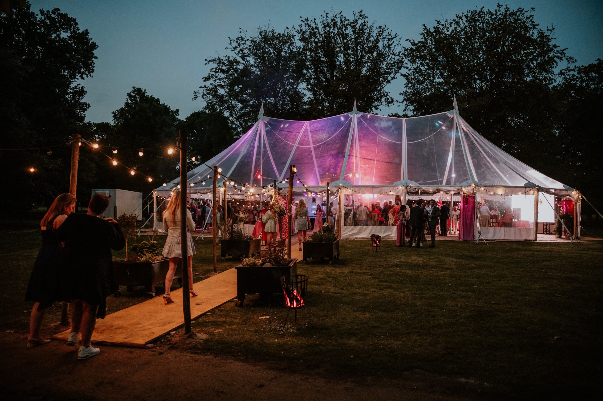 gallery-05 Tentenwerk Transparante Ivory Sailcloth Tent Scaled